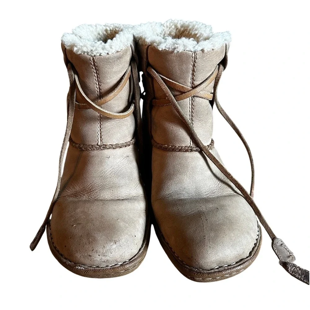 UGG Australia Tan Shearling Lined Sunburst Leather Ankle Boots Women's 6